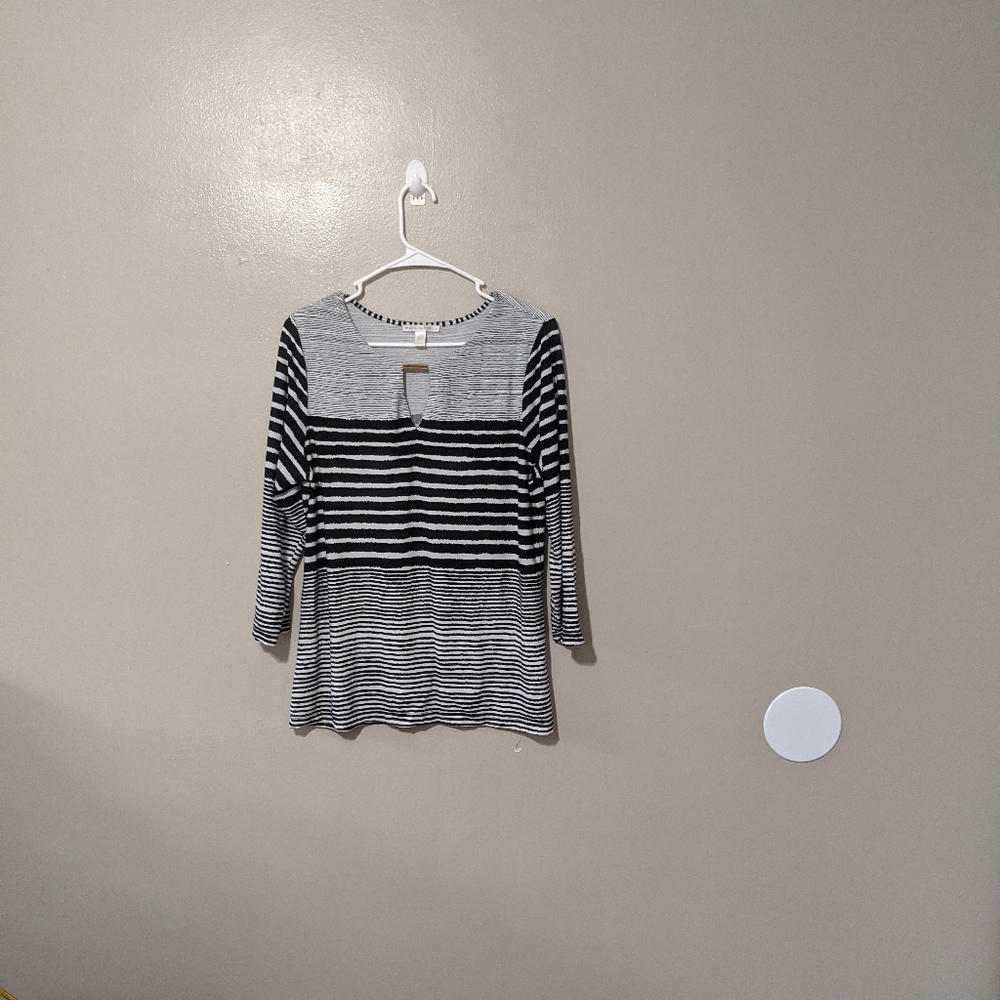 Blouse - Picture 2 of 3